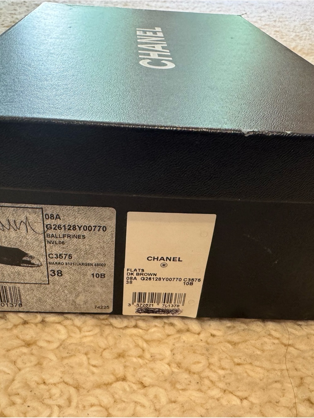 CHANEL Tan Leather Ballet Flats with CC Logo and Bow - Picture 12 of 14